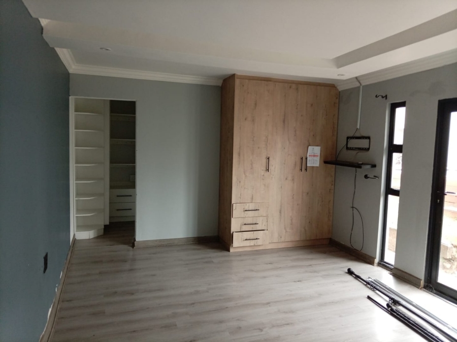 4 Bedroom Property for Sale in Northcrest Eastern Cape